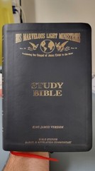 KING JAMES VERSION (KJV) STUDY BIBLE WITH DANIEL, REVELATION STUDY HELPS, MORE!!