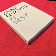 ANNIE LEIBOVITZ AT WORK (Hardcover)