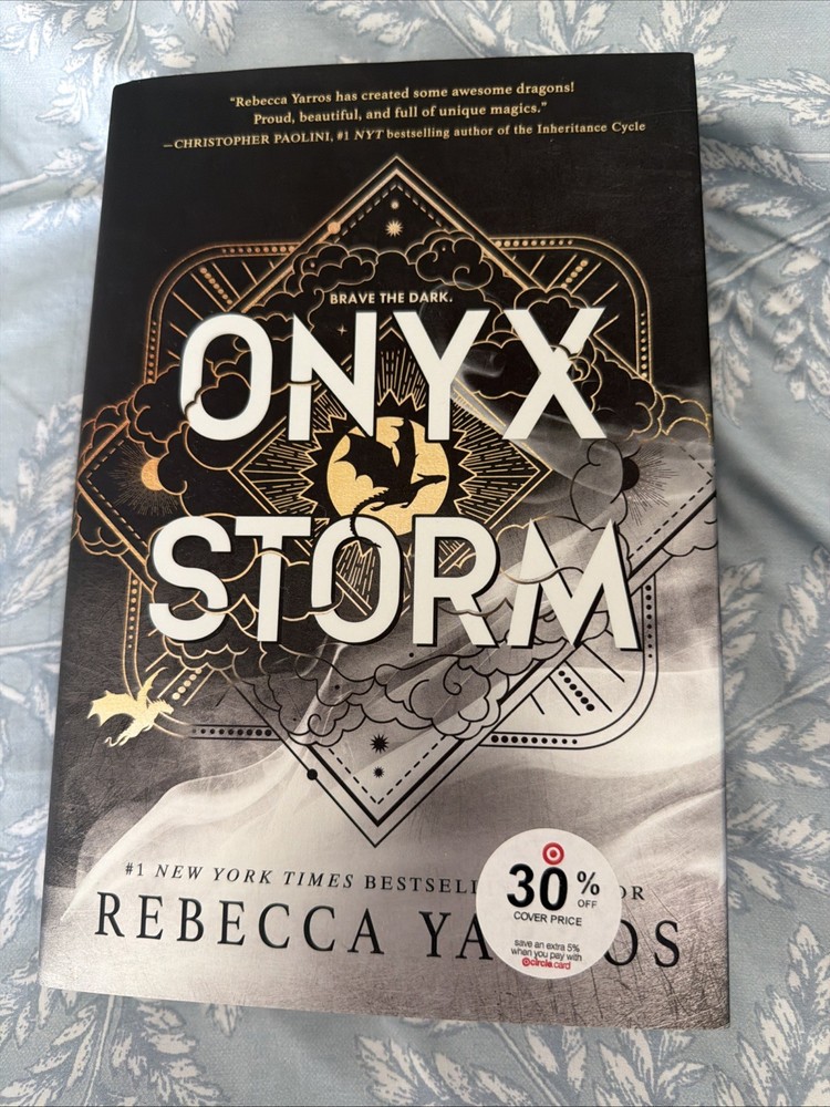 Onyx Storm (Wing and Claw Collection) by Rebecca Yarros (Hardcover) SEE DESC