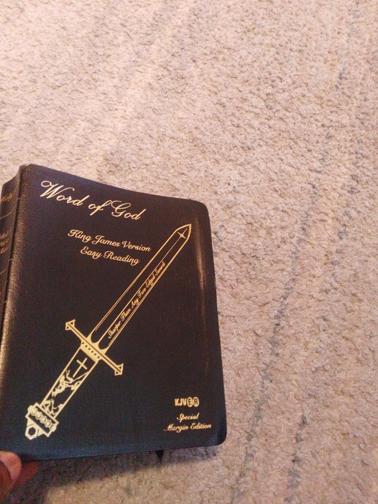 Word of God – King James Bible – Easy Reading Margin Edition