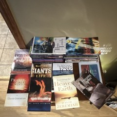 David Jeremiah Books / lot of 42
