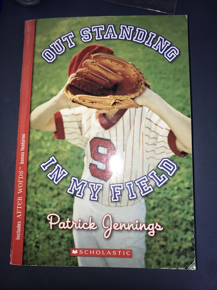 Apple Signature Ser.: Out Standing in My Field by Patrick Jennings (2006,…
