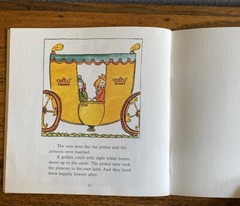 1974 Scholastic THE FROG PRINCE 7″ record/book. Both very Good condition. Photos