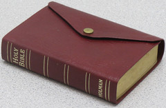 Holy Bible KJV Holman 1989 – Bonded Leather – Button Snap – Burgundy Verse Ref