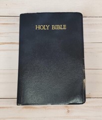 Holy Bible • KJV • Words Of Christ In Red • Nelson 162B • Dark Blue Cover