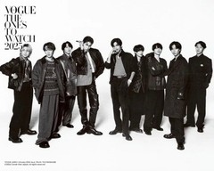 VOGUE JAPAN January 2026 Magazine Fashion Editorial Cover Issue
