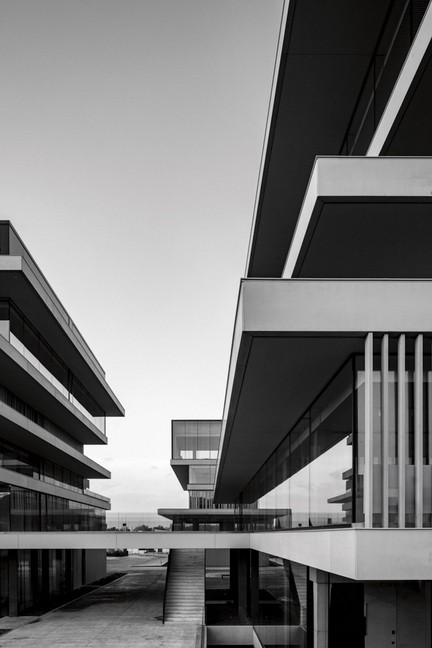 Govaert & Vanhoutte Architects Hardcover by Damiaan Vanhoutte