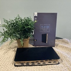 1995 NASB Bible | Black Bonded Leather | Thumb-Indexed NASB Bible