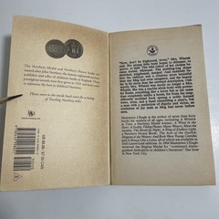 VTG Wrinkle in Time paperback by Madeleine L’Engle 1976