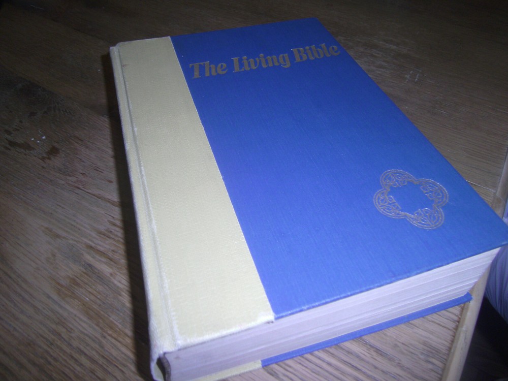 1973 Living Bible Holman Paraphased Illustrated 1973 1250 pages