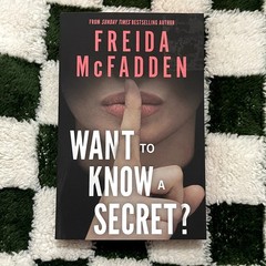 Want To Know A Secret Freida McFadden The WORKS UK Exclusive Sprayed Edge Book