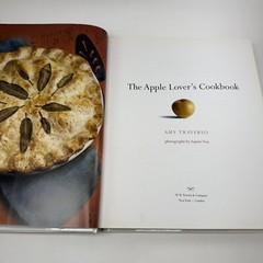 The Apple Lover’s Cookbook Amy Traverso Hardback Squire Fox 1st Printing Edition