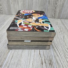 Demon Slayer Kimetsu no Yaiba Manga Vol 1 2 3 7 Set Koyoharu Gotouge Viz Media