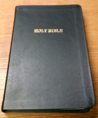 Thomas Nelson KJV Comfort Standard Print Thinline Bible 2016 Black Leathersoft-U