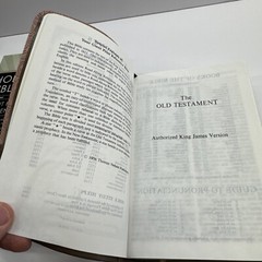 Thomas Nelson Bible KJV GP Reference 0543A Red Letter Self Pronouncing 2 Tone