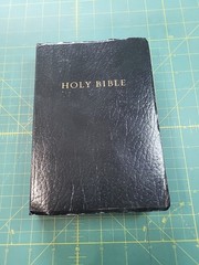 HCSB Gift and Award Bible, Black Imitation Leather