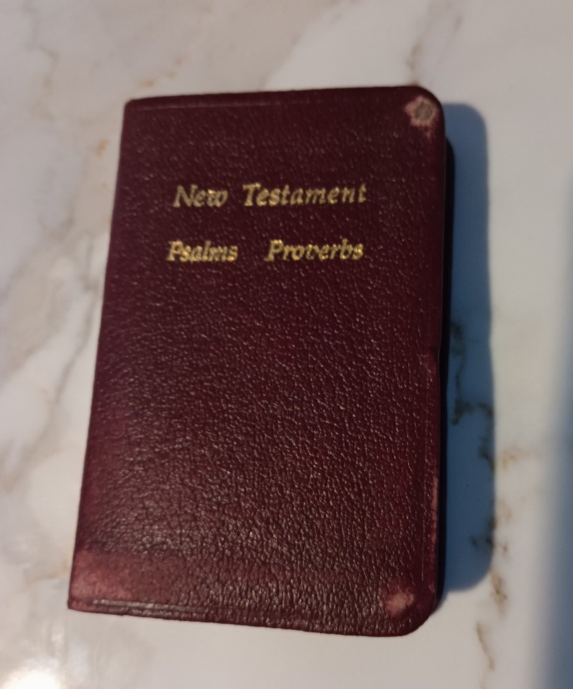 New Testament Psalms Proverbs Mini Pocket Bible Maroon 1968 National Bible Press