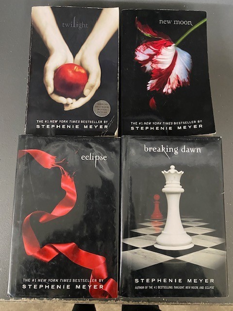 Twilight Saga Book Set 1-4 Stephanie Meyer Paperback and hardcover book Vampire