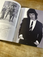 GARY MOORE ROCK N ROLL BIOGRAPHY BY CHRIS WELCH PAPERBACK VERY GOOD CONDITION