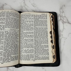 HOLY BIBLE King James Version Self Pronouncing Index 1940s National Bible Press