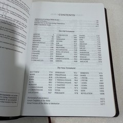 Holy Bible Tyndale Slimline Reference Edition ~ 2004 Bonded Leather Burgundy NLT
