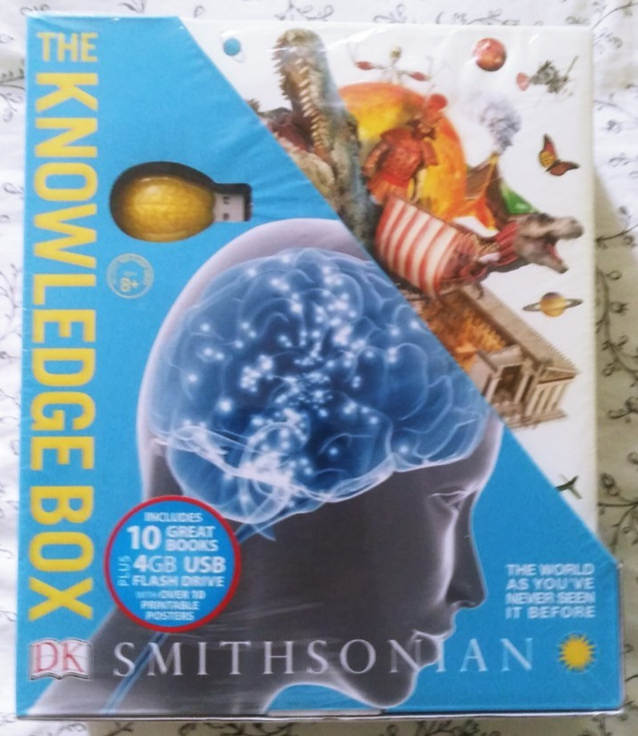 The Knowledge Box by Smithsonian (10 Books & USB Flash Drive Box Set)