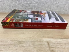 Her Holiday Hero By Margaret Daley Paperback Book