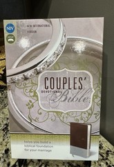 NWT in box Zondervan NIV Couples’ Devotional Bible Brown/Silver Leathersoft 2012