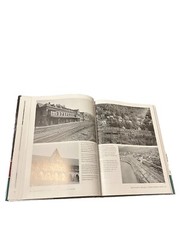 Railroad Stations: The Buildings That Linked the Nation – David Naylor Hardcover