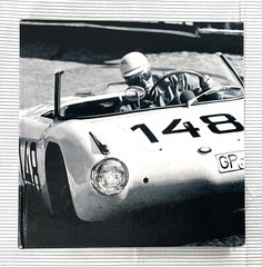 THE CAR A HISTORY OF THE AUTOMOBILE JONATHAN GLANCEY Hard cover 11.5″x11.5 in