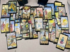 Universal Tarot Professional Edition Lo Scarabeo (English) 78 Card Set Book
