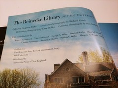 Stephen Parks, The Beinecke Library of Yale University by Yale Univ Press -HCDJ