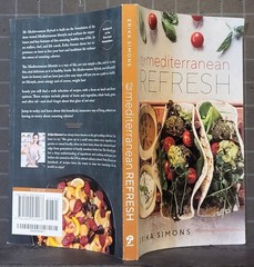 The Mediterranean Refresh : by Erika Simons 2021 Paperback B157