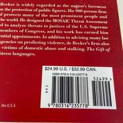 Back Bay Books The Gift of Fear, Red Trade Paperback by de Becker