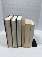 KRISTIN HANNAH Mixed lot 6 WOMEN, WINDS, NIGHTINGALE, FIREFLY, ANGEL, MYSTIC