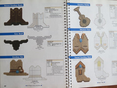 401 Plastic Canvas Itty Bitties Needlecraft Projects, Hardcover, 175 pages