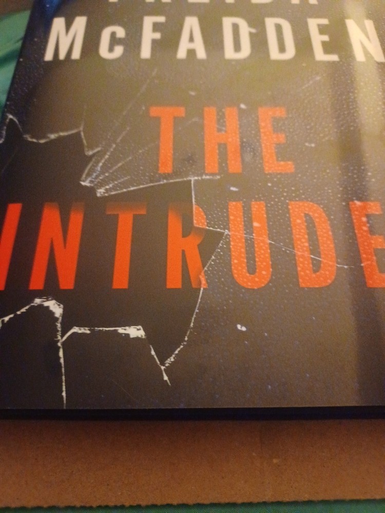Intruder by Freida McFadden (2025, Hardcover)
