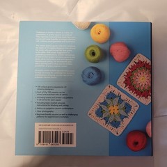 The Ultimate Granny Square Sourcebook: 100 Contemporary Motifs to Mix and M…