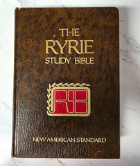Charles C. Ryrie The Ryrie Study Bible New American Standard Leather Hardcover