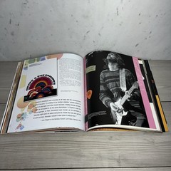 The Ultimate Illustrated History Clapton! By Chris Welch, 2011