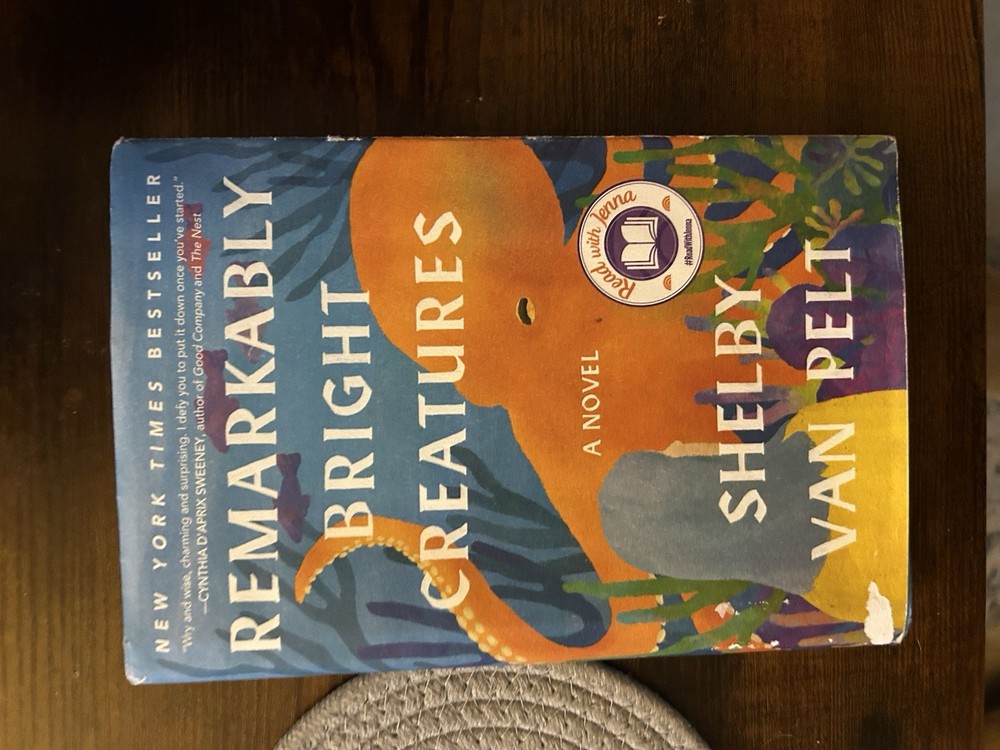 Remarkably Bright Creatures by Shelby Van Pelt (Paperback, Fiction Novel)