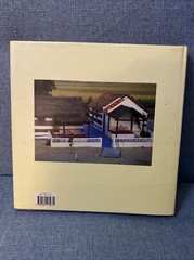 LIVING IN PORTUGAL By De Anne Stoop 255 PAGES HC DJ FREE SHIPPING 1995