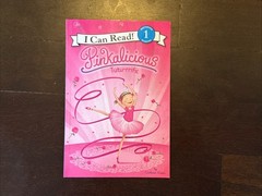 Pinkalicious Gift Set (6 Hardcover Books, Poster, Jigsaw Puzzle, 3 Paperbacks)