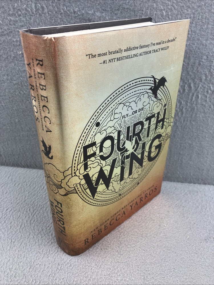 Fourth Wing – Hardcover By Yarros, Rebecca – VERY GOOD