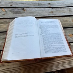 HOLY BIBLE ROYAL SOVEREIGN WORLD KJV BURGANDY GENUINE BONDED LEATHER RED LETTER