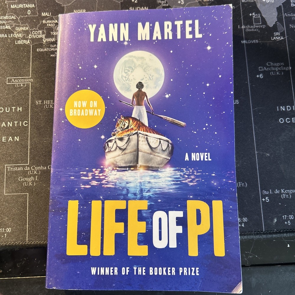 Life of Pi [Theater Tie-in]: A Novel