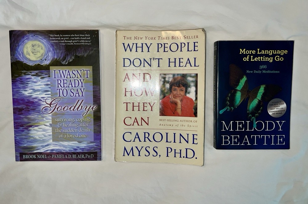 3 Book LOT: Goodbye,Let Go, Heal 📚✨❤️ Caroline Myss, Melody Beattie, Noel Blair
