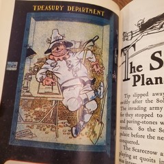 1961 Marvelous Land of Oz With 16 Color Plates! L. Frank Baum Vintage Paperback