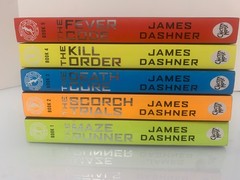 The Maze Runner Series Book 1-5 by James Dashner TPB Chicken House UK VG