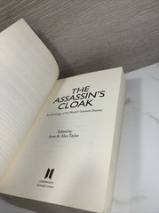The Assassin’s Cloak by Taylor, Alan (Paperback)
